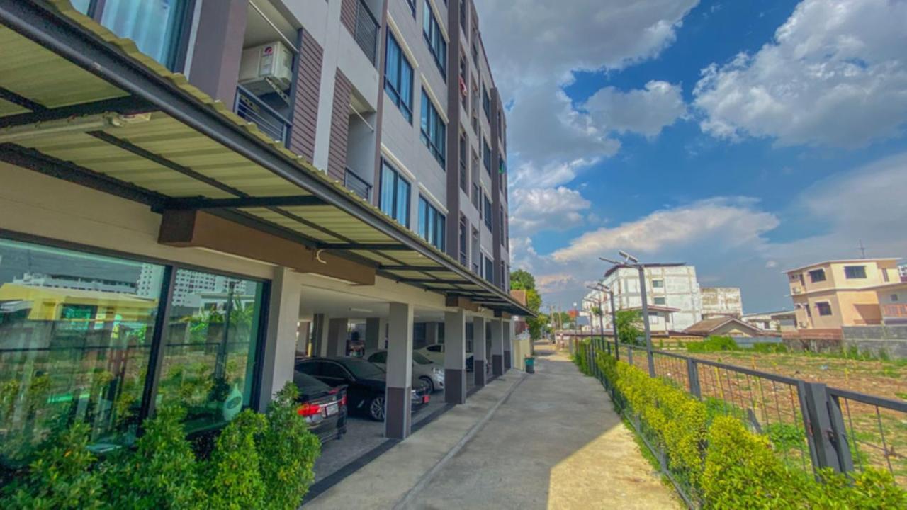 Plearnwan Deluxe Mansion Hotel กรุงเทพมหานคร ภายนอก รูปภาพ