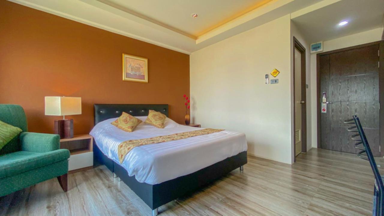 Plearnwan Deluxe Mansion Hotel กรุงเทพมหานคร ภายนอก รูปภาพ